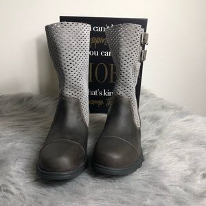 sorel major pull on boot